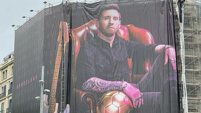 美女把尿口扒开给男人舔